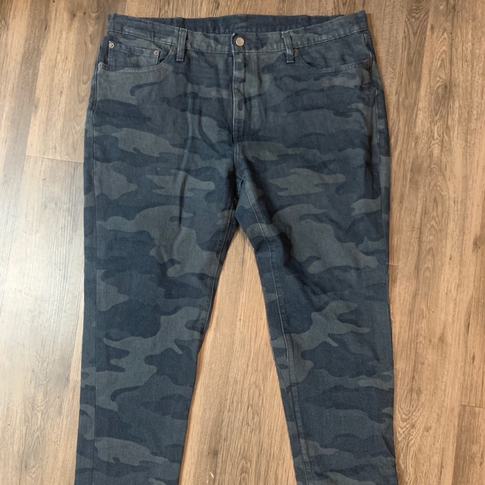 Levis Premium camo jeans